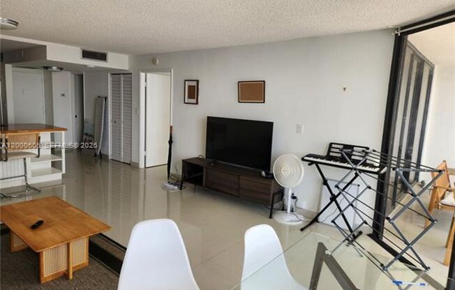 1 bed, 1.5 baths, $3,300, Unit # A 1207