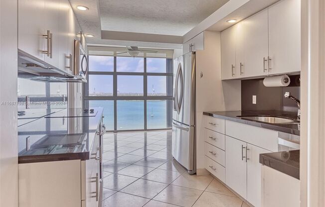 2 beds, 2 baths, 1,837 sqft, $6,000, Unit 9 Island Ave # 14-08 (A11687138)