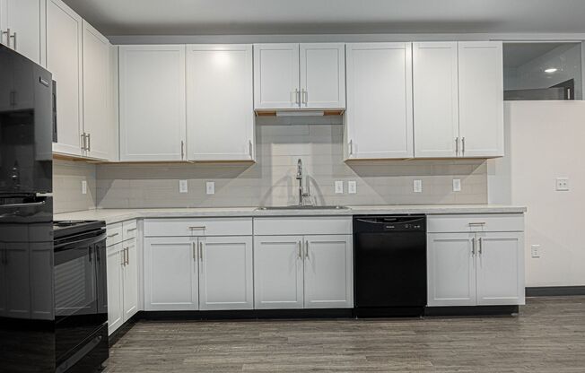 3 beds, 2 baths, 1,378 sqft, $2,350, Unit 805