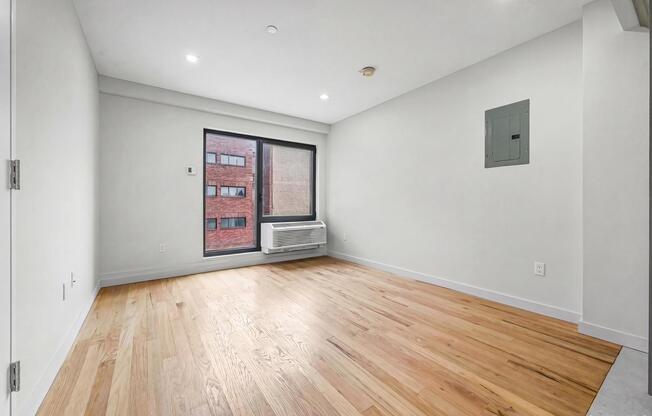 Studio, 1 bath, 367 sqft, $2,975, Unit 5F