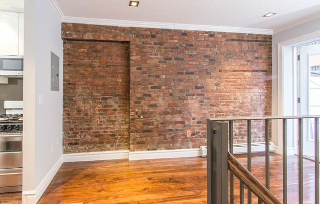 124 Ridge St