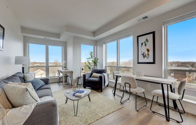 1 bed, 1 bath, 641 sqft, $1,455, Unit 101