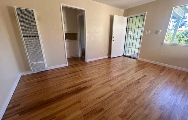 1 bed, 1 bath, $1,995