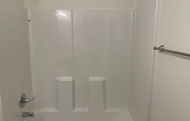 Studio, 1 bath, 455 sqft, $950, Unit #209