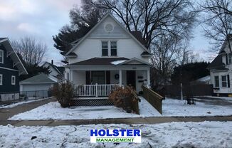 Spacious 1-bedroom Upper Near Werle & Marathon Parks