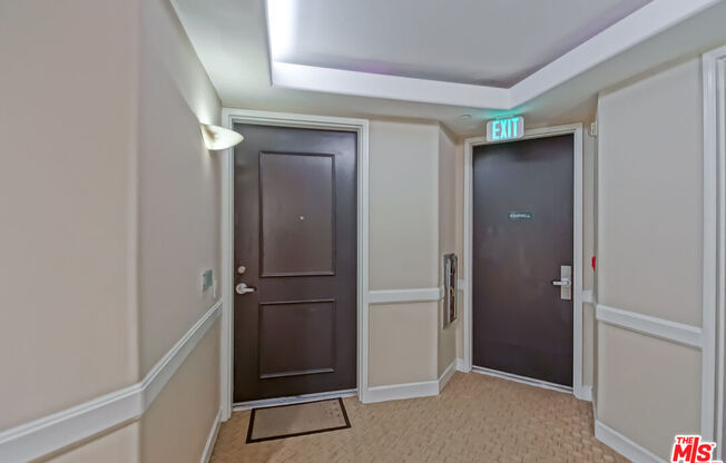 1875 S Beverly Glen Blvd