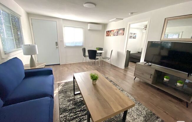 2 beds, , $2,700