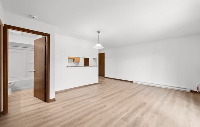 Studio, 1 bath, 420 sqft, $1,011, Unit 50