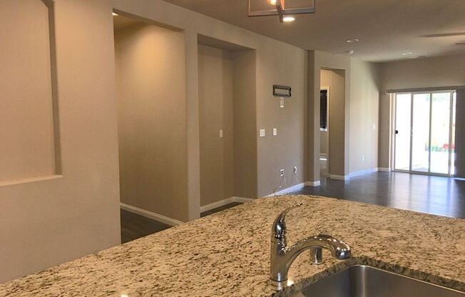 Sparks 3 Bedroom, 3 Bath Single Story - Near Los Altos Parkway Shopping/Dining