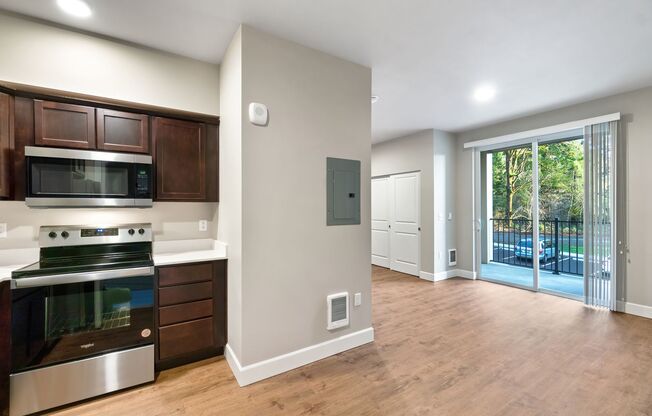 Studio, 1 bath, 466 sqft, $1,525, Unit D-300