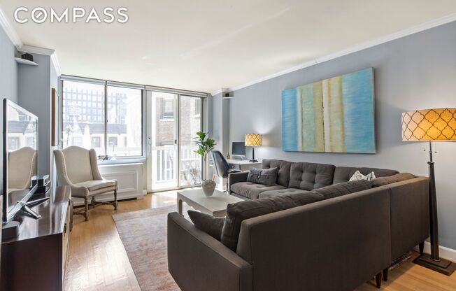1 bed, 1.5 baths, $5,500, Unit 4H