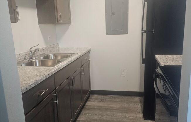 1 bed, 1 bath, 625 sqft, $775, Unit 3717 N2