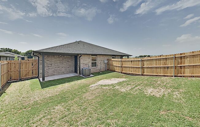 2 Bedroom 2 Bathroom 2 Car Garage Duplex close to Broadway Extension, a short distance from Edmond and easy access to downtown OKC