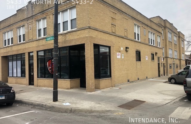 5433 W N AVE