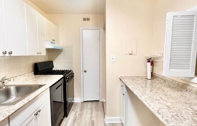 3 beds, 2 baths, $2,500