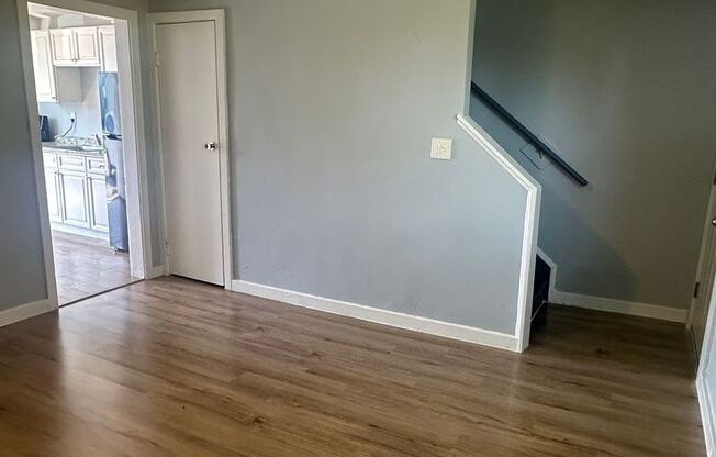 2 beds, 1 bath, $1,150