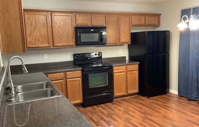 2 beds, 2.5 baths, $1,595