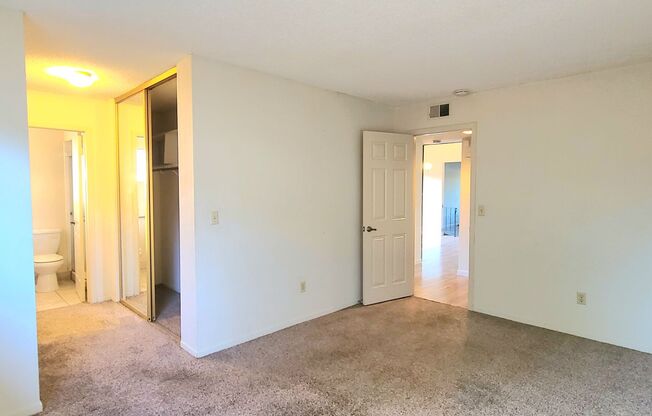 2 beds, 2 baths, $2,095, Unit 2306 IMRAN DR