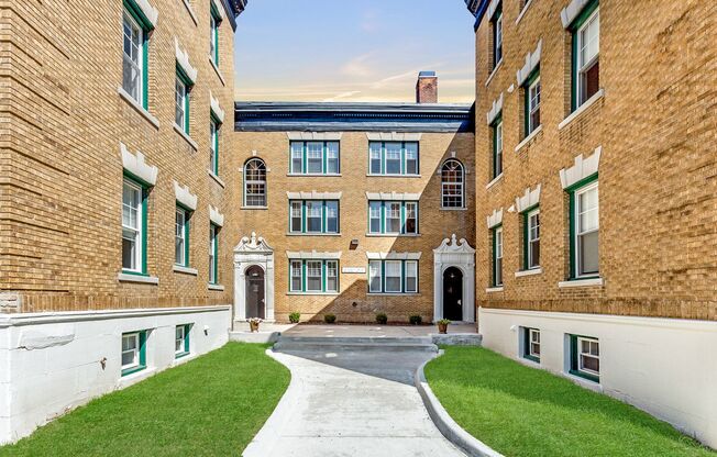 1 bed, 1 bath, 525 sqft, $1,475, Unit House