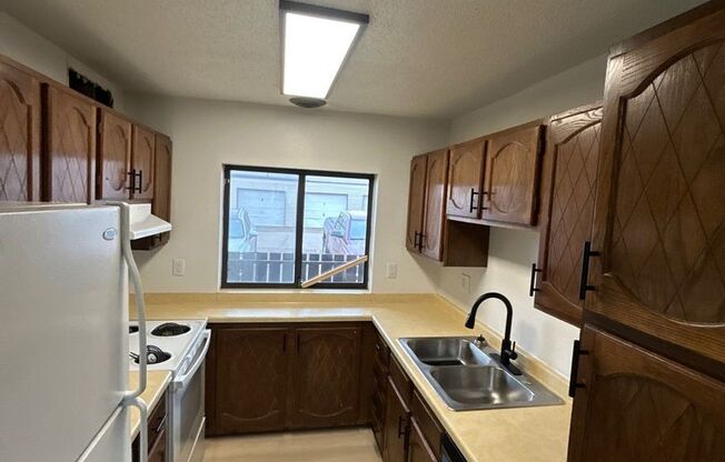 2 beds, 1 bath, 1,078 sqft, $1,000, Unit 203-105F