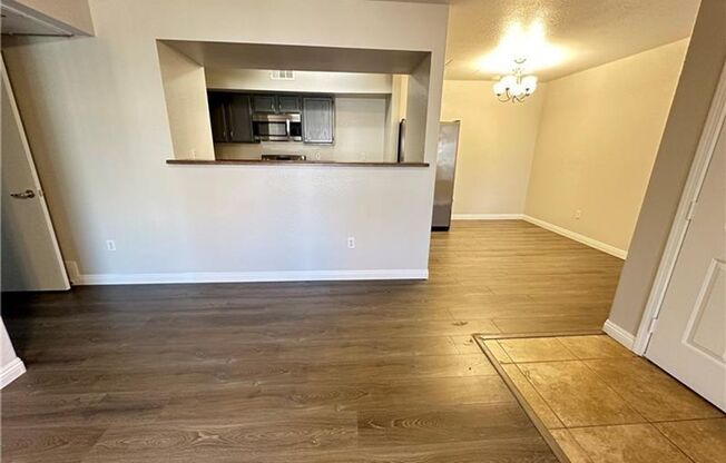 1 bed, 1 bath, $1,250, Unit #2007