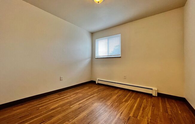 2 beds, 1 bath, 645 sqft, $1,095, Unit Unit 211