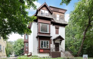 1022 15th Ave SE