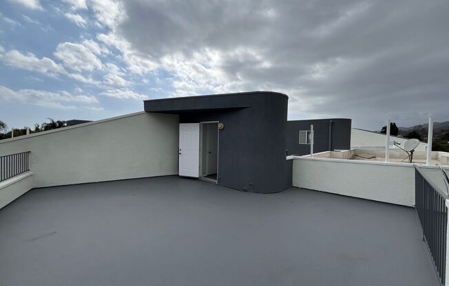 3 beds, 2 baths, 1,250 sqft, $3,898, Unit 302