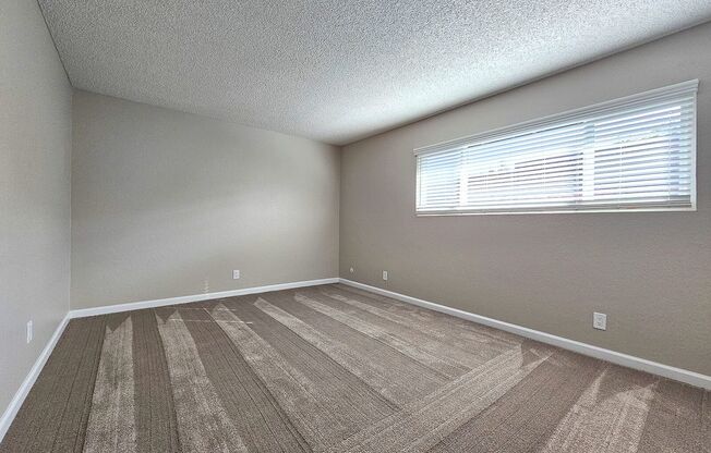 3 beds, 1.5 baths, $2,995, Unit 03
