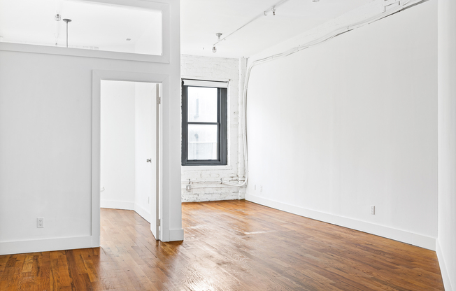 Studio, 1 bath, $4,600, Unit 3J