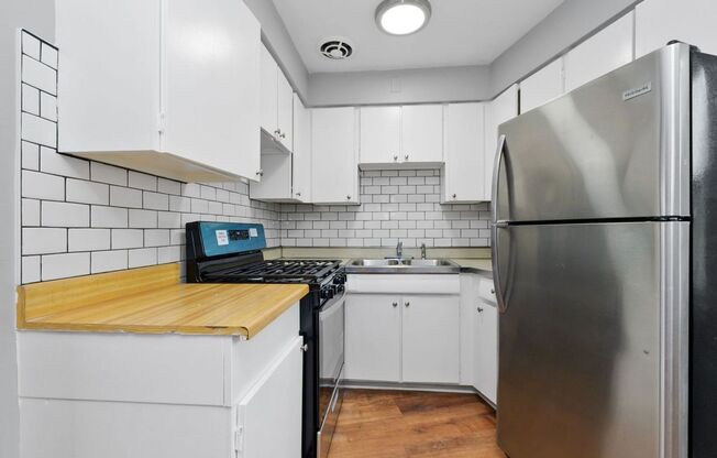 Beverly Portfolio MOBILITY, 10206-30 S. Walden Pkwy.