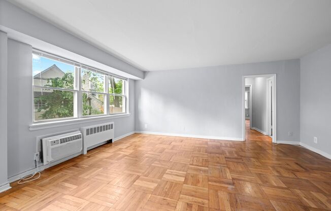 2 beds, 1 bath, 942 sqft, $1,775, Unit 101