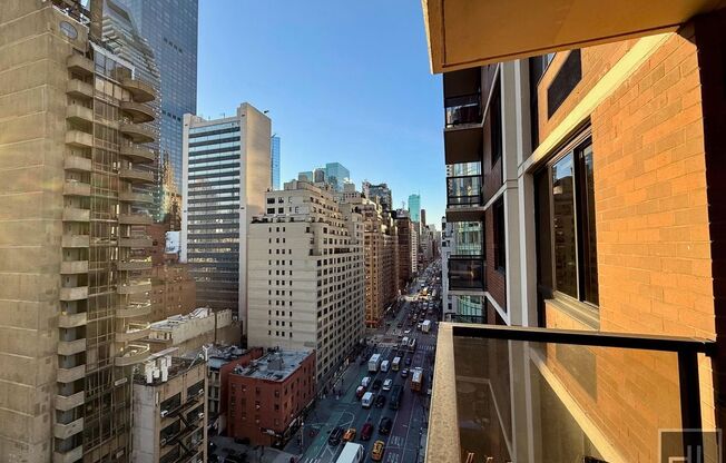 1 bed, 1 bath, 723 sqft, $4,299, Unit 16C