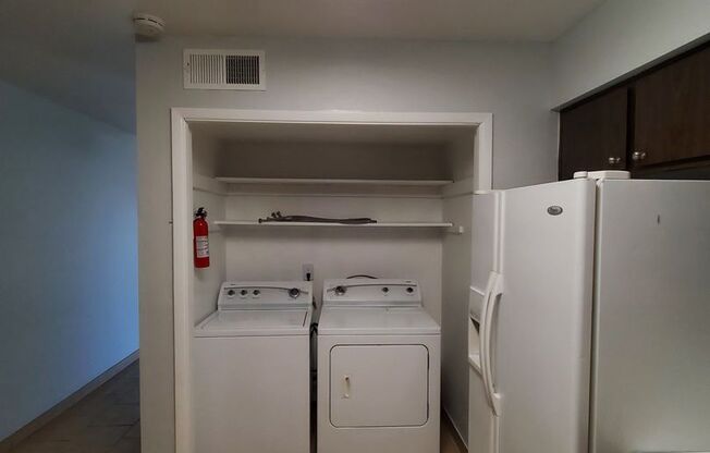 2 beds, 1 bath, $1,550, Unit 05