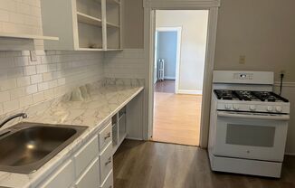 1 bed, 1 bath, $1,150, Unit 145 E. Vine St. Apt. 4