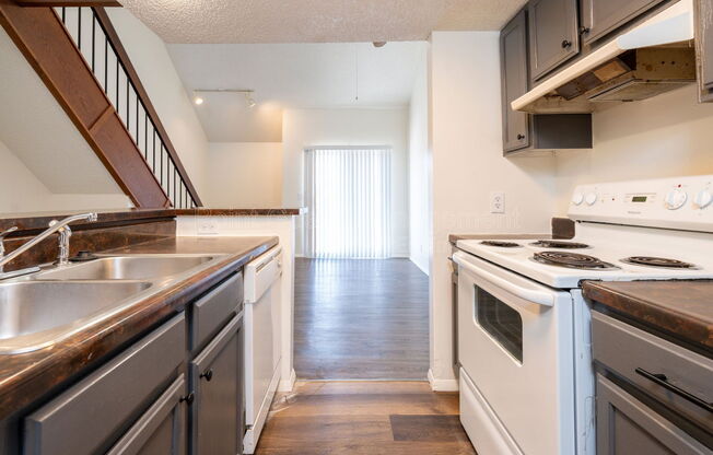 Studio, 1 bath, 384 sqft, $595, Unit 2110