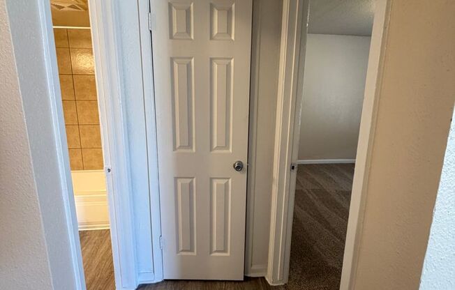 2 beds, 2 baths, 844 sqft, $1,155, Unit 216