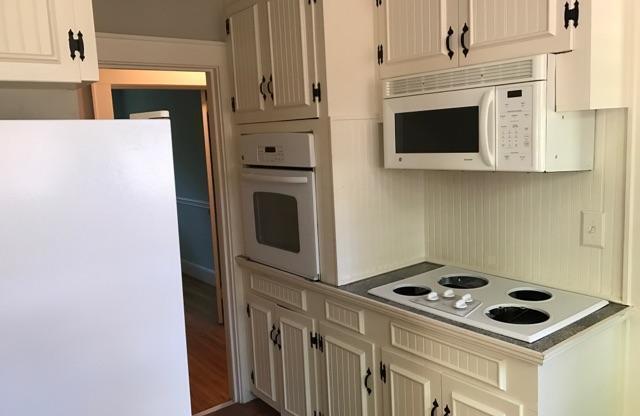 Two bedroom bungalow in Midwood