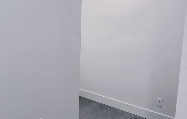 1 bed, 1 bath, 950 sqft, $1,375, Unit A113