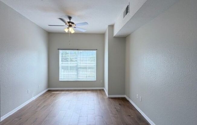 3 bed 2 bath Townhome in Resort Style Community Near The Loop