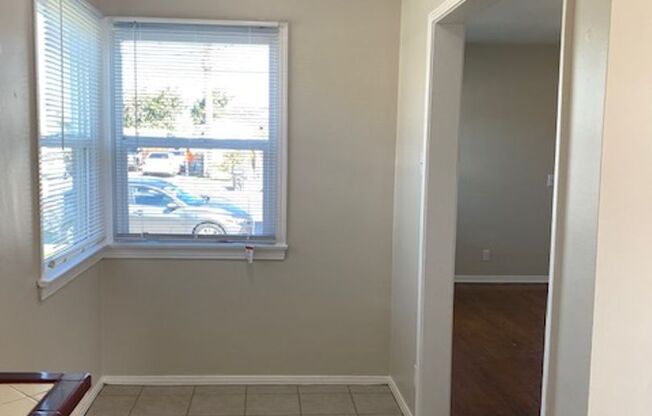 2 beds, 1 bath, $2,095