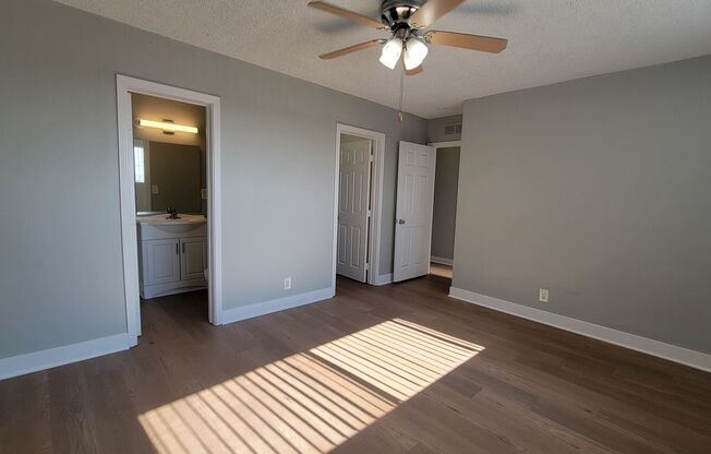 2 beds, 2 baths, 1,000 sqft, $2,905, Unit A31