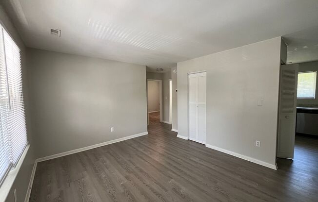 2 beds, 1 bath, 800 sqft, $899, Unit 106