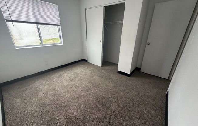 3 beds, 2 baths, 1,225 sqft, $1,395, Unit 1102 10A