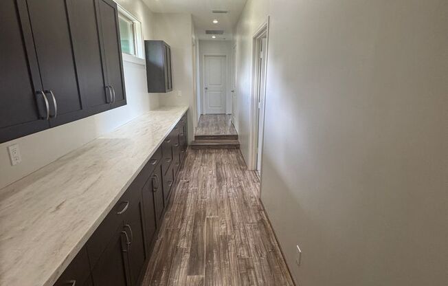 For Rent - 42-101 Aleka Pl.