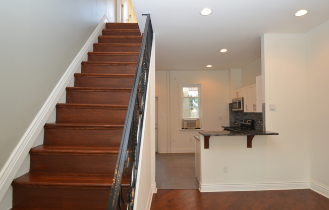 Beautifully Renovated 2BR Fishtown Home with Deck AVAIL 6/1
