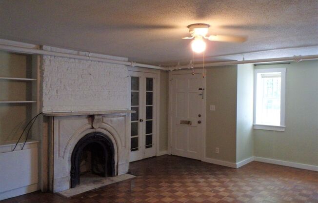 Charming One Bedroom Apartment close to Forsyth Park