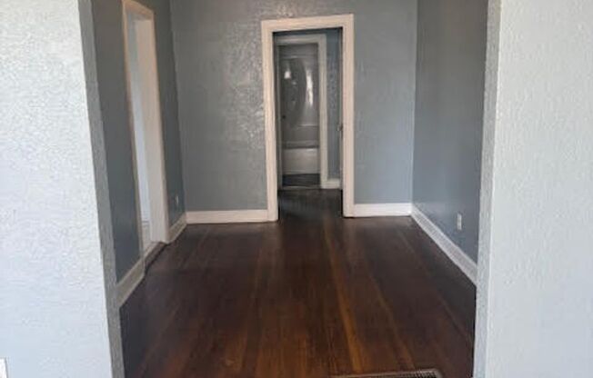 1930's Charming duplex