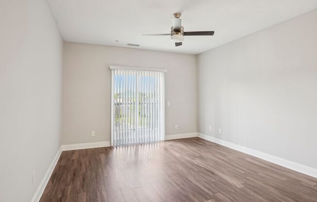 1 bed, 1 bath, 740 sqft, $1,599, Unit 600 - 3G