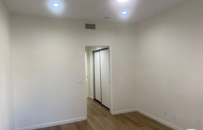 1557 S BEVERLY GLN BLVD